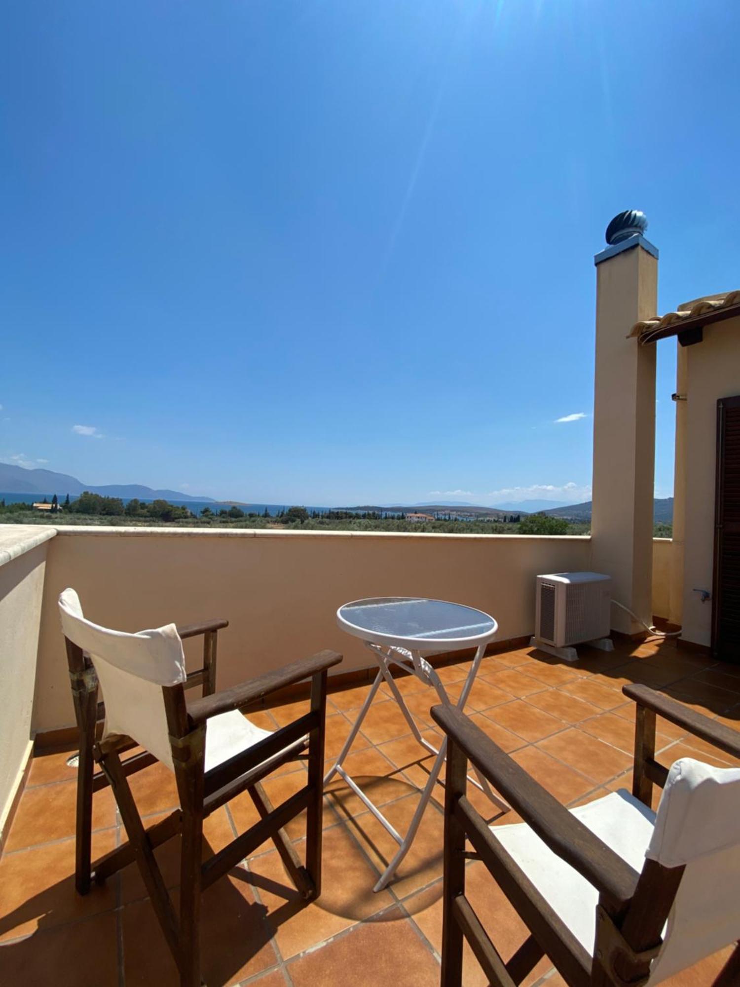 Georges Villa Galaxidi, Family, Pool And Garden Exteriér fotografie