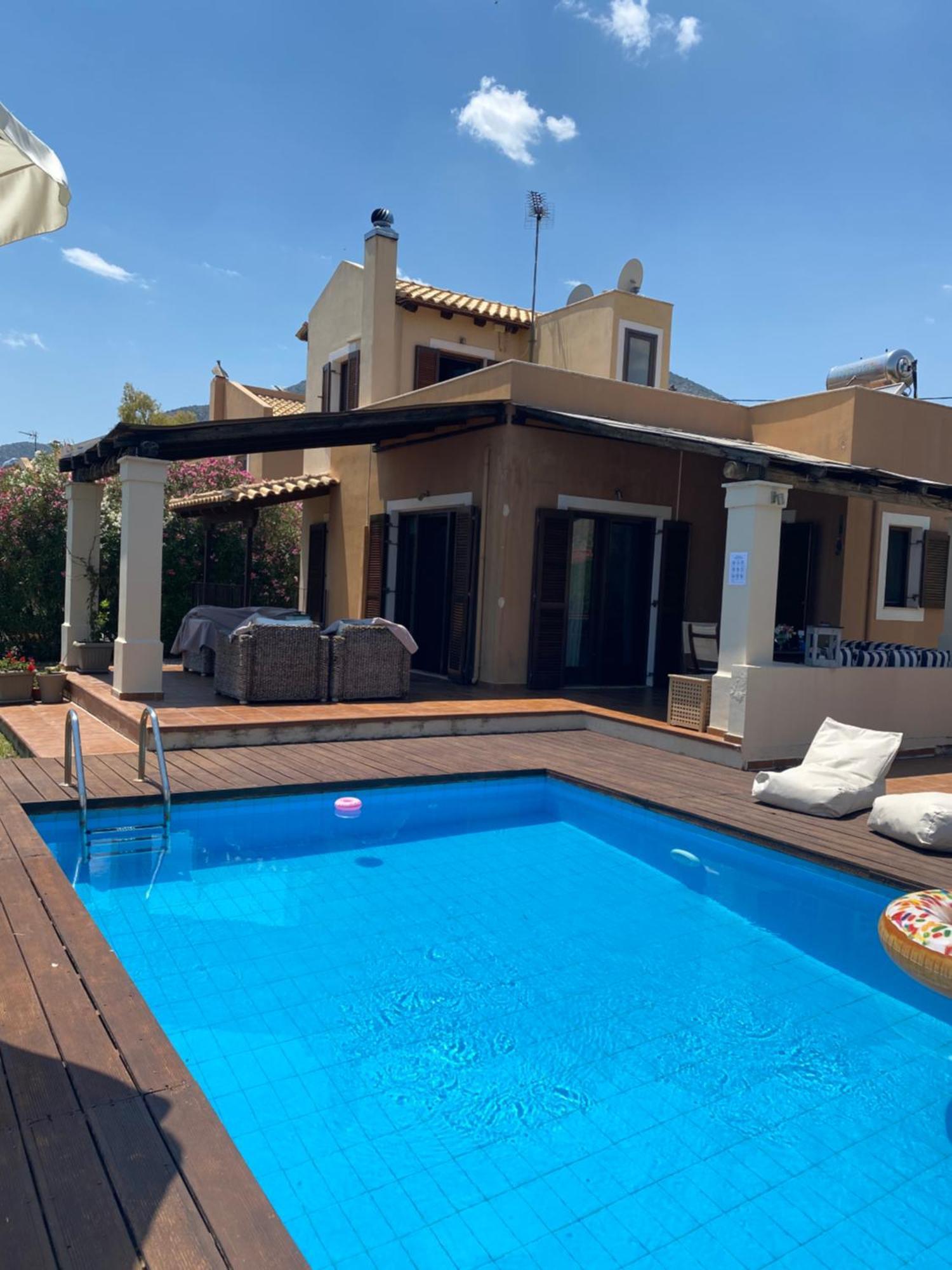 Georges Villa Galaxidi, Family, Pool And Garden Exteriér fotografie
